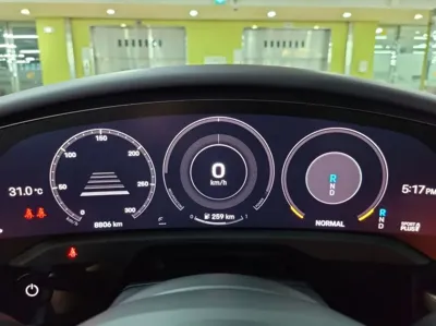 Porsche Taycan 2022, 8700 км, за 148000000 KRW - фото 8