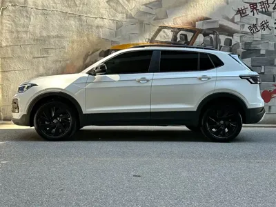 Volkswagen Tharu 2025, 6000 км, за 88000 CNY