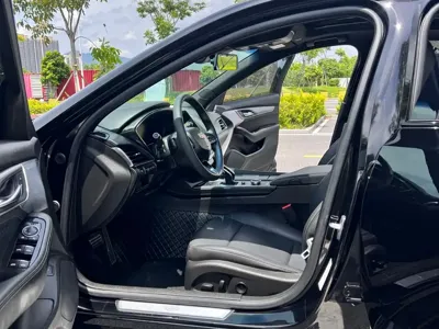 Cadillac CT5 2023, 50000 км, за 158800 CNY