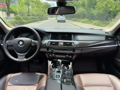 BMW 5 Series 2017, 110000 км, за 82800 CNY - фото 13