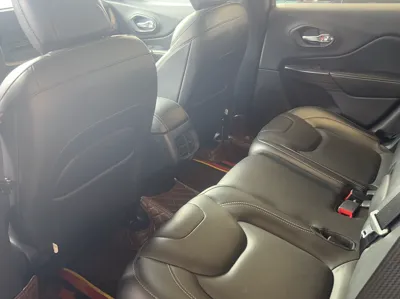 Jeep Cherokee 2016, 116200 км, за 51750.46 CNY - фото 9