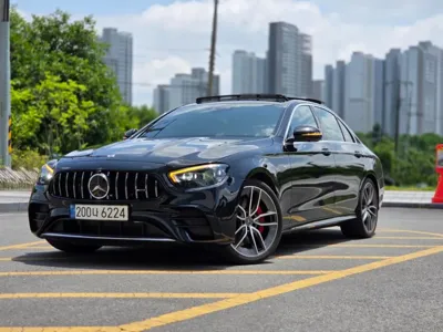 Mercedes-Benz E-Class · 2022 год