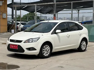 Ford Focus 2014, 60000 км, за 14800 CNY - фото 1