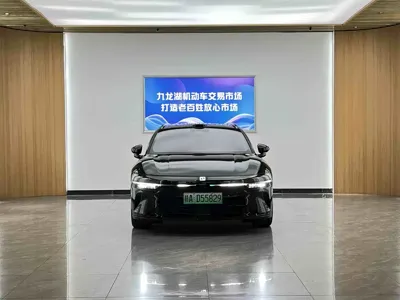 Zeekr 极氪007GT 2025, 8800 км, за 155800 CNY