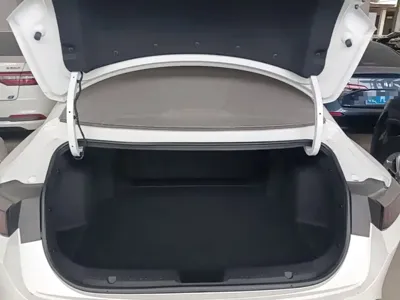 Changan Eado 2025, 9900 км, за 60599 CNY - фото 19