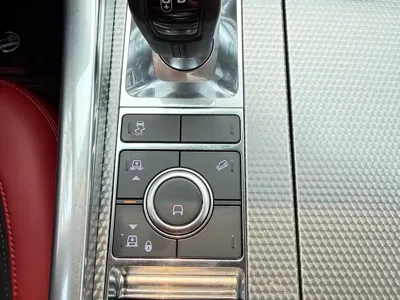 Land Rover Sport 2019, 90000 км, за 339799 CNY - фото 11