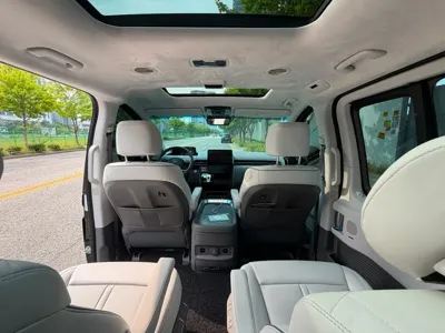 Hyundai Staria 2025, 7500 км, за 65000000 KRW - фото 7