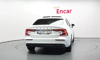 Volvo S60 2021, 73522 км, за 28200000 KRW