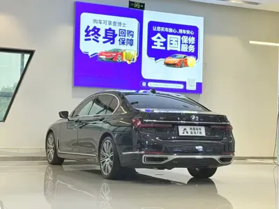 BMW 7 Series 2020, 95000 км, за 358800 CNY - фото 14