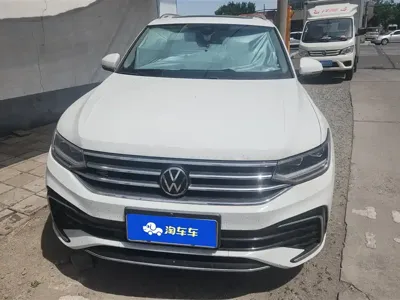 Volkswagen Tiguan L 2023, 23400 км, за 133500 CNY - фото 2