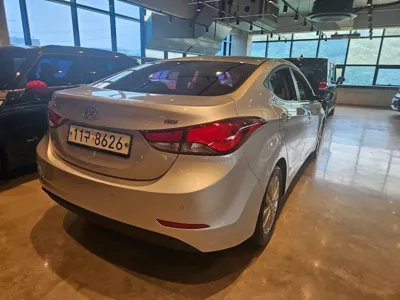 Hyundai Avante 2016, 173198 км, за 4900000 KRW - фото 2