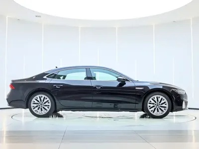Audi A7L 2024, 66000 км, за 240000 CNY - фото 2