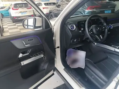 Mercedes-Benz GLB 2023, 24900 км, за 153200 CNY - фото 16