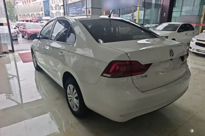 Volkswagen Santana 2021, 26000 км, за 55029.56 CNY