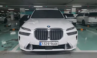 BMW X7 · 2025 год