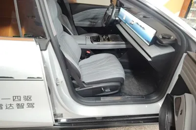 Geely Galaxy E8 2025, 11600 км, за 147060.47 CNY - фото 19