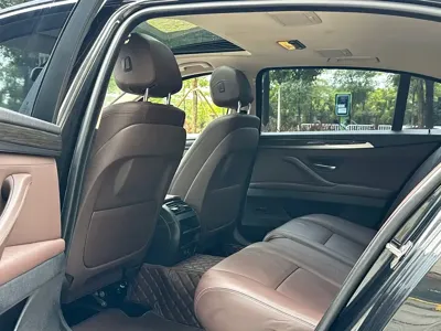BMW 5 Series 2015, 139000 км, за 59900 CNY - фото 13