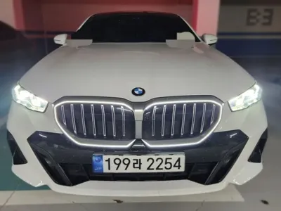 BMW 5-Series · 2024 год