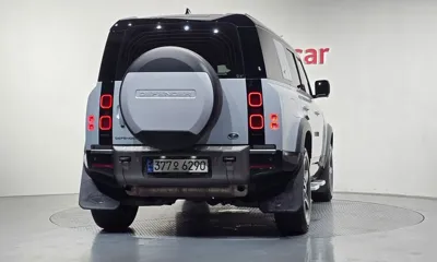 Land Rover Defender 2023, 28366 км, за 71200000 KRW