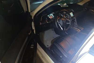 Honda Civic 2016, 60500 км, за 50549.7 CNY - фото 17