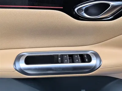 GAC Motor 传祺E8 PHEV 2024, 36500 км, за 134800 CNY - фото 9