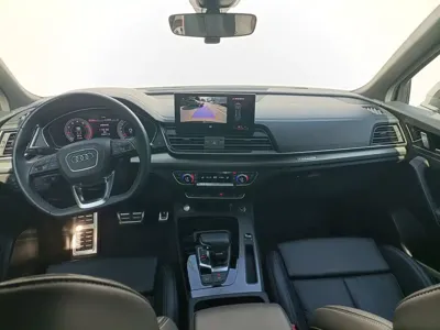 Audi Q5L 2025, 6000 км, за 228000 CNY