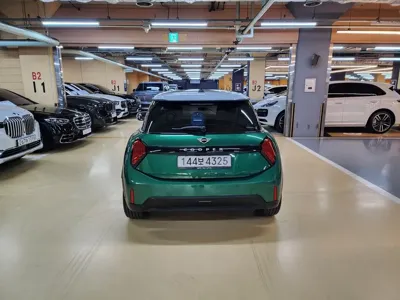 MINI Cooper 2025, 6651 км, за 31200000 KRW