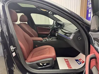 BMW 5 Series 2019, 52800 км, за 189000 CNY - фото 17