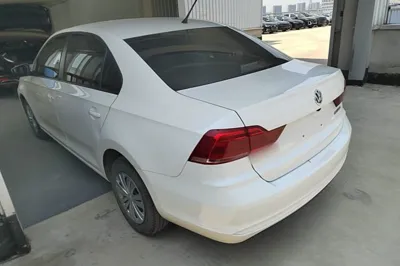 Volkswagen Santana 2021, 53800 км, за 44315.96 CNY