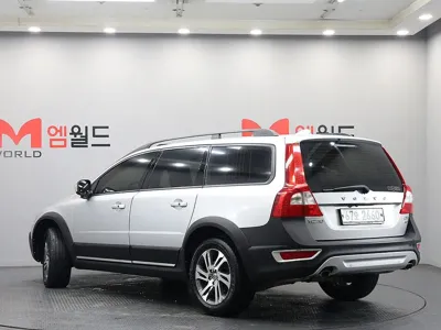 Volvo XC70 2012, 330250 км, за 4790000 KRW