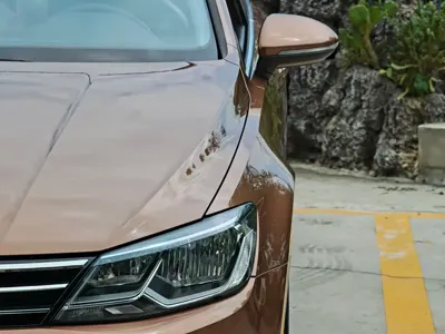 Volkswagen Lamando 2015, 91000 км, за 42000 CNY
