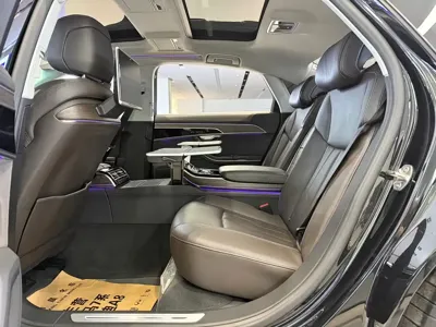Audi A8 2018, 100000 км, за 298800 CNY - фото 12
