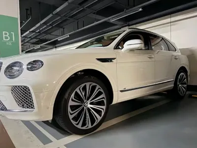 Bentley Bentayga 2021, 67000 км, за 1630000 CNY
