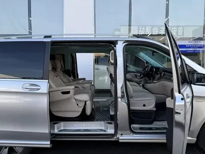 Mercedes-Benz V-Class 2022, 31000 км, за 228800 CNY