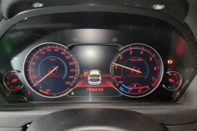 BMW 3 Series 2019, 68900 км, за 112139.3 CNY - фото 12