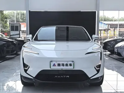 Avatr Avatr 11 2025, 1000 км, за 189800 CNY