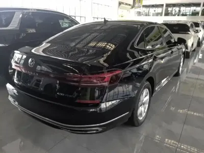 Volkswagen 帕萨特插电混动 2025, 7500 км, за 126100 CNY - фото 7