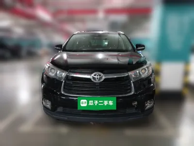 Toyota Highlander 2015, 112100 км, за 84016.1 CNY