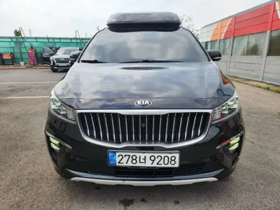 Kia Canival · 2019 год