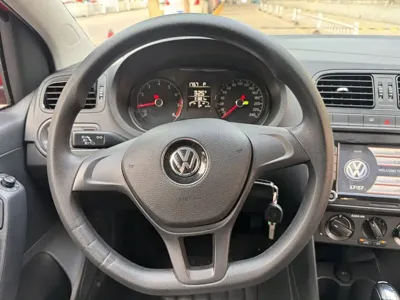 Volkswagen Polo 2016, 31800 км, за 29300 CNY