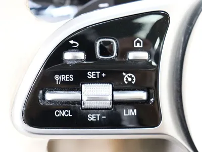 Mercedes-Benz E-Class 2019, 64134 км, за 30500000 KRW - фото 16