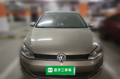 Volkswagen Golf 2015, 113300 км, за 38626.06 CNY
