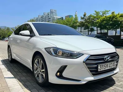Hyundai Avante 2018, 89000 км, за 10400000 KRW