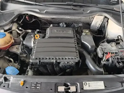 Volkswagen Polo 2018, 80000 км, за 40900 CNY - фото 9