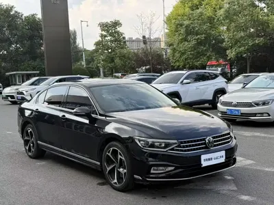 Volkswagen Magotan 2024, 85000 км, за 97899 CNY