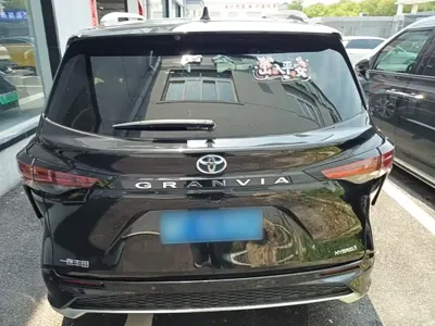 Toyota Granvia 2024, 112400 км, за 189100 CNY - фото 6