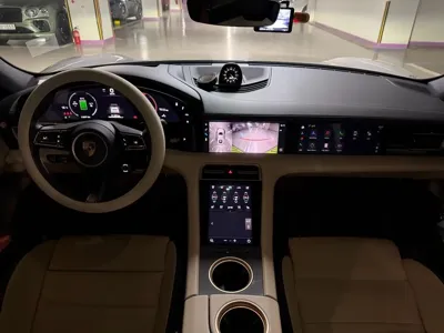 Porsche Taycan 2025, 11500 км, за 183890000 KRW - фото 8