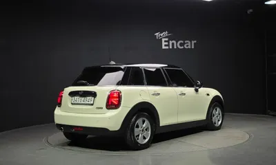 MINI Cooper 2020, 51160 км, за 17500000 KRW