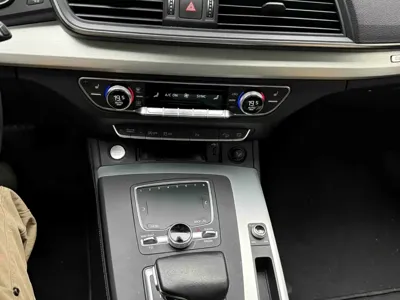 Audi Q5L 2019, 49000 км, за 135000 CNY