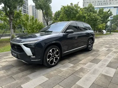 Nio ES8 · 2022 год